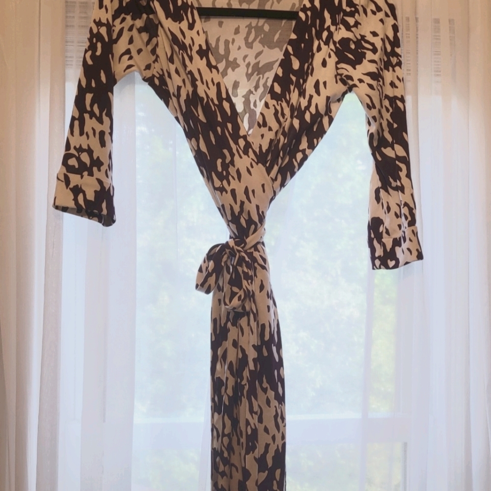 Diane Von Furstenberg • Wrap Dress